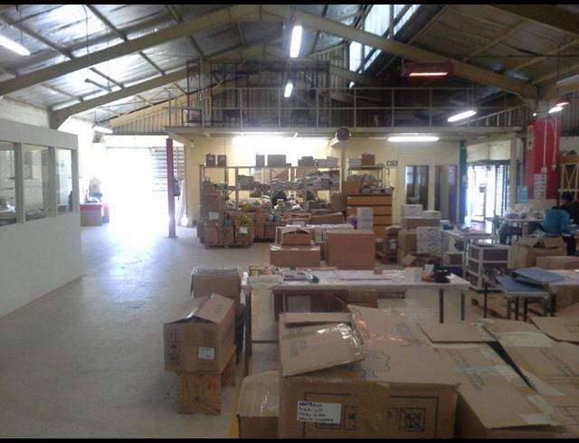 3,000M² FACTORY TO LET IN LANSDOWNE